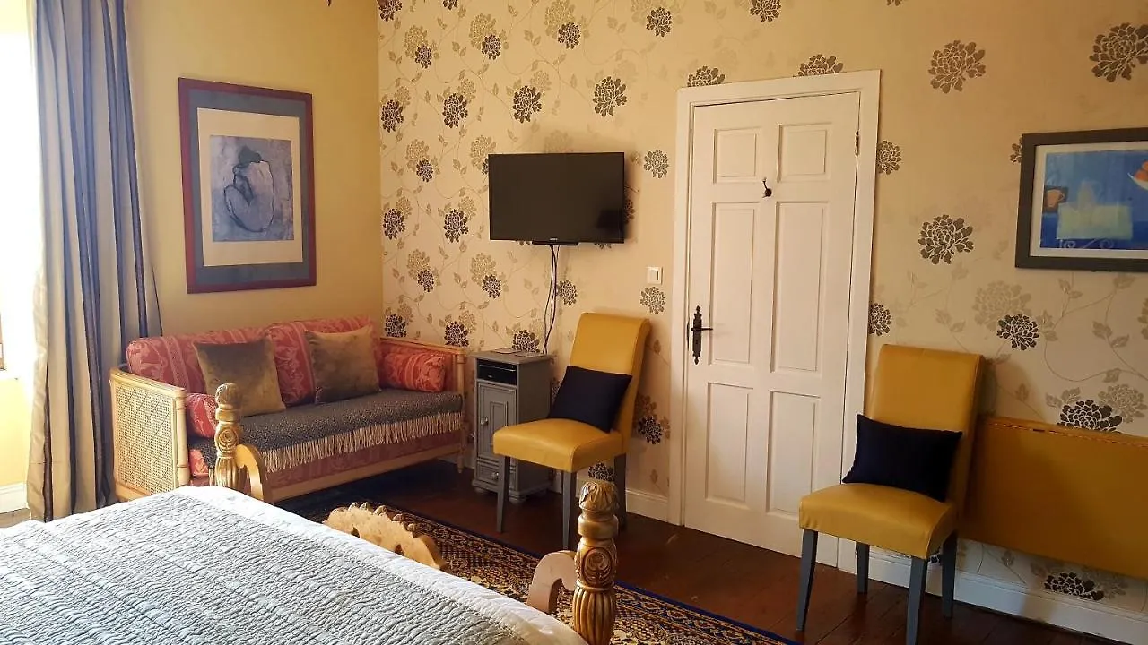 Ty Gorre Ker Bed & Breakfast Cast