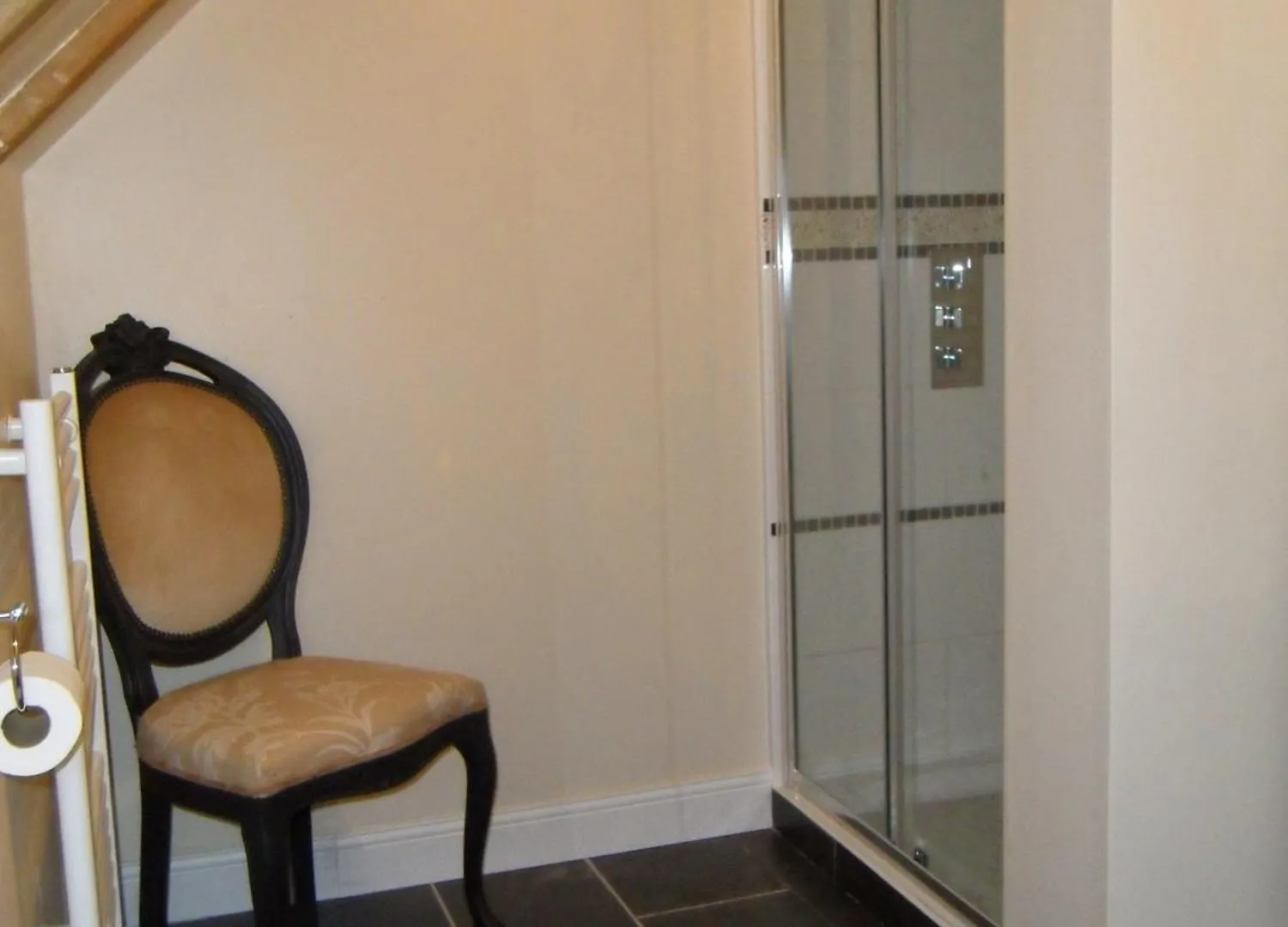 Ty Gorre Ker Bed & Breakfast Cast