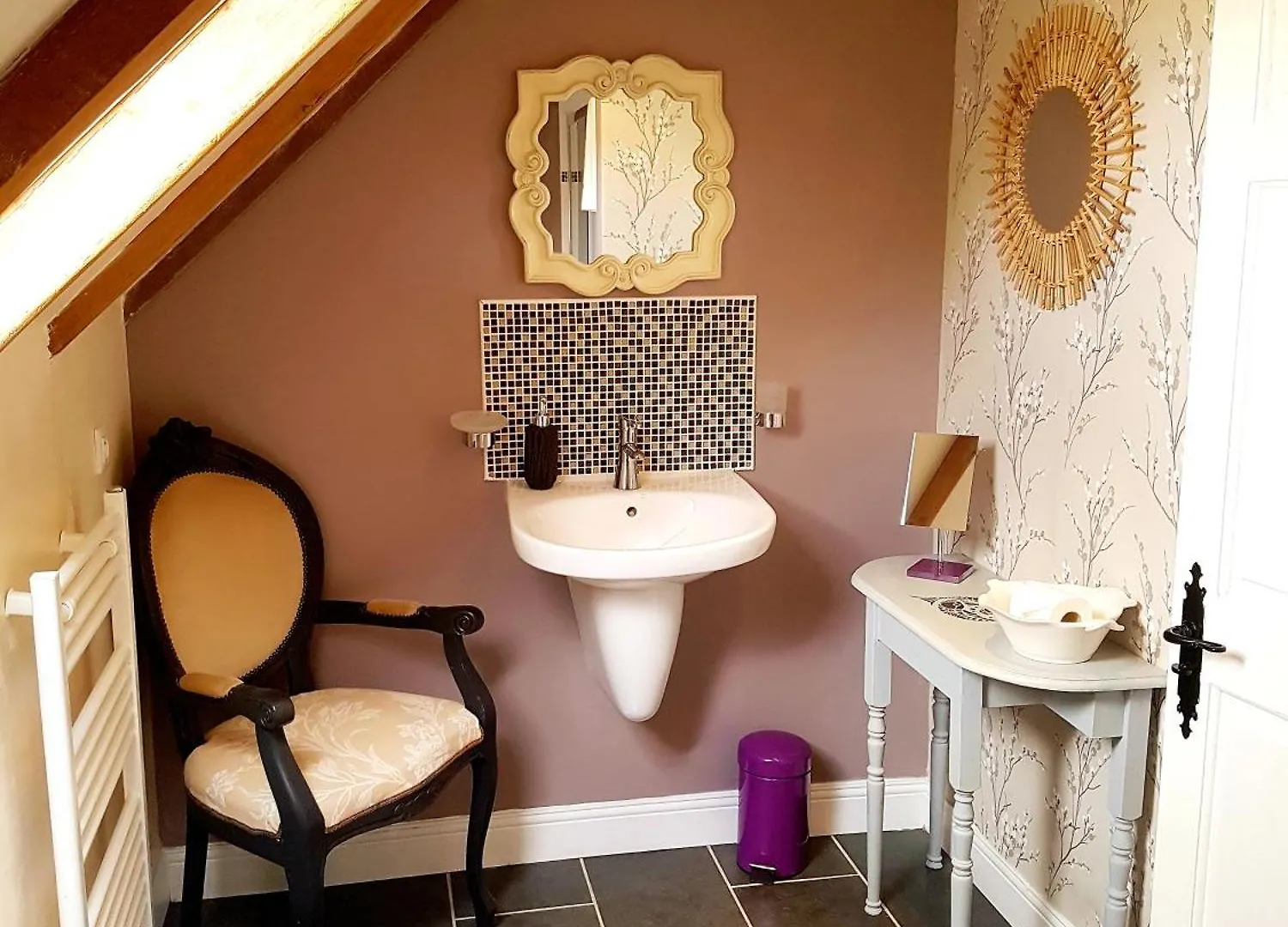 Ty Gorre Ker Bed & Breakfast Cast